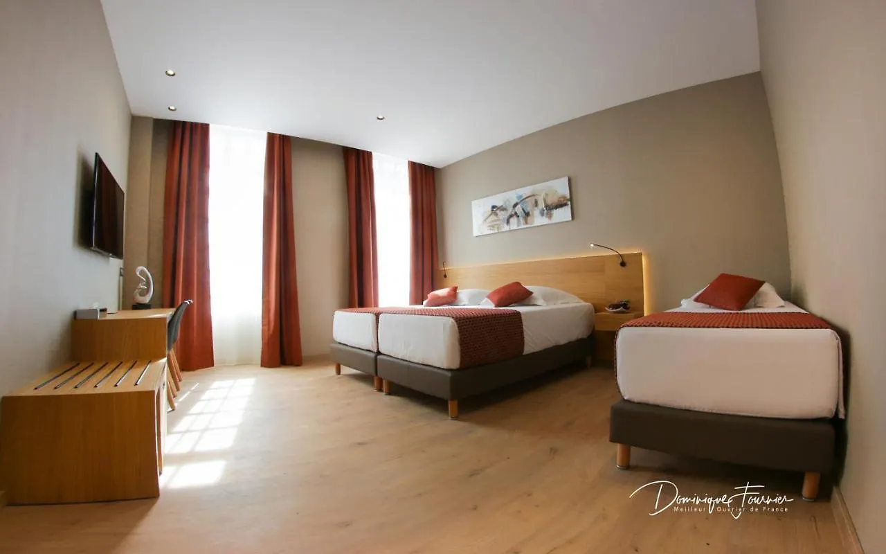 Hotel Le Castel D'Alti Bagnères-de-Luchon 4*,
